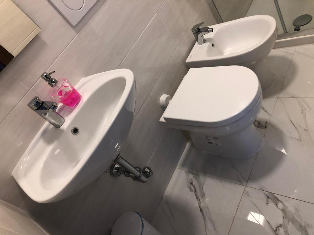 Relaxon Guest House โรม ภายนอก รูปภาพ